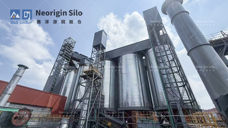 Melamine powder storage silo